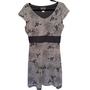 Merrell Opti Wick Dress Gray Black Floral Lined Hiking Outdoor V-Neck Cap Sleeve